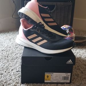 astrarun shoes adidas